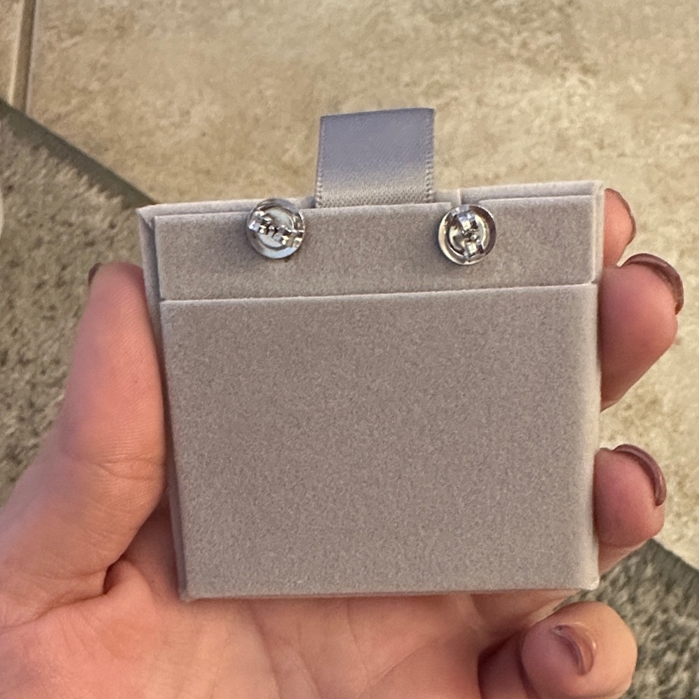 Gucci Silver and Red Heart Drop Earrings - Picture 3 of 4